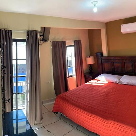 Hotel Finestra เอสกีปูลาส ภายนอก รูปภาพ